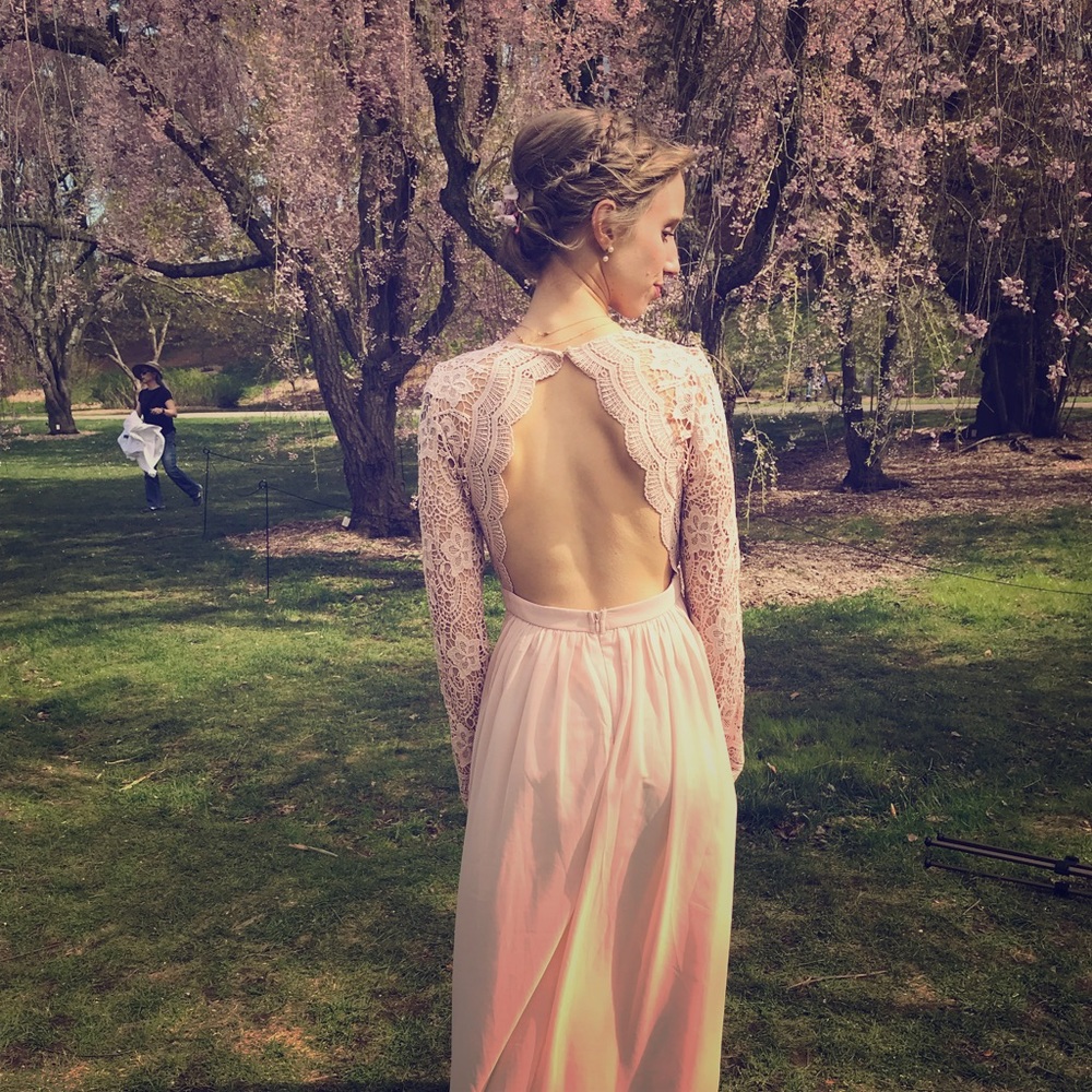 Lulu’s ‘Long Sleeve Lace Blush Pink Dress’